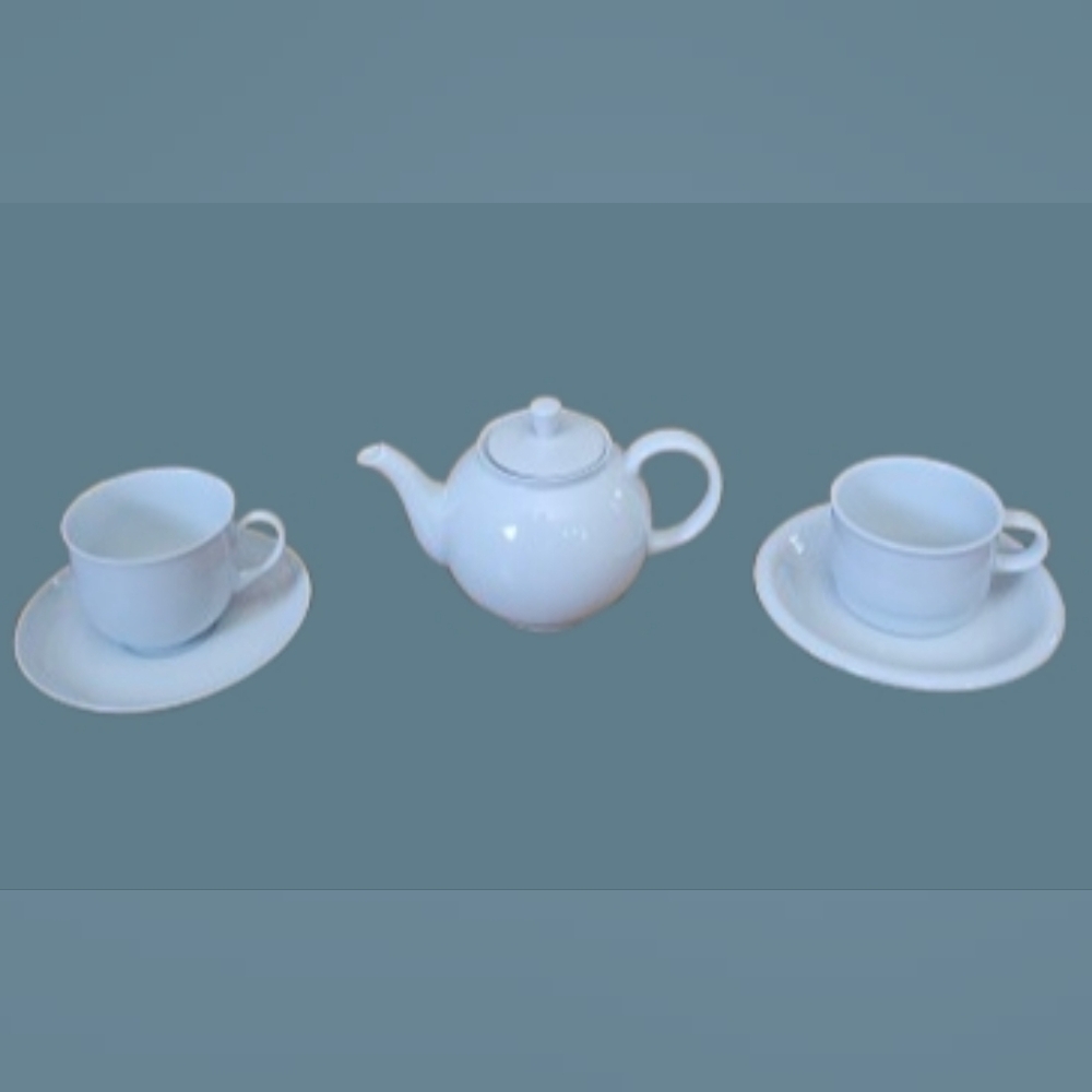 Arzberg White Individual teapot and to styles of teacups and saucers